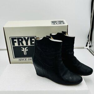 Frye Carson Wedge Ankle Booties Womens Size 6.5M Black Leather Back Zip Casual